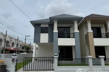 3 Bedroom House for sale in Dokmai, Bangkok