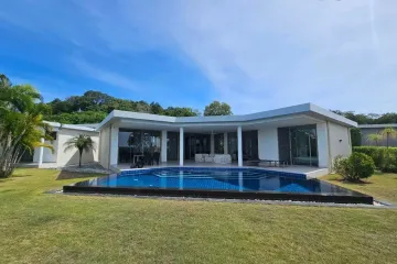 3 Bedroom Villa for sale in Na Jomtien, Chonburi