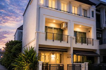 3 Bedroom Townhouse for sale in Suan Luang, Bangkok