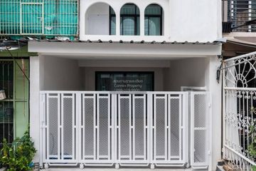 2 Bedroom Townhouse for sale in Huai Khwang, Bangkok near MRT Huai Khwang
