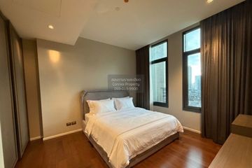 1 Bedroom Condo for sale in The Diplomat 39, Khlong Tan Nuea, Bangkok near BTS Phrom Phong