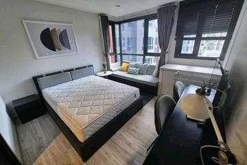 1 Bedroom Condo for rent in XT Huaikhwang, Din Daeng, Bangkok near MRT Huai Khwang