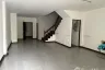 5 Bedroom Townhouse for sale in Phlapphla, Bangkok
