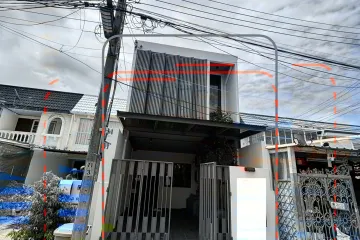 2 Bedroom Townhouse for sale in Khlong Tan Nuea, Bangkok near Airport Rail Link Ramkhamhaeng