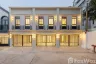 3 Bedroom Townhouse for sale in Khlong Tan Nuea, Bangkok near Airport Rail Link Ramkhamhaeng