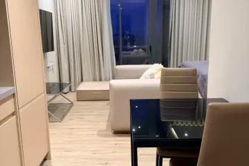 2 Bedroom Condo for sale in Arom Wongamat, Na Kluea, Chonburi