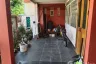 3 Bedroom Townhouse for sale in Khlong Tan Nuea, Bangkok near Airport Rail Link Ramkhamhaeng