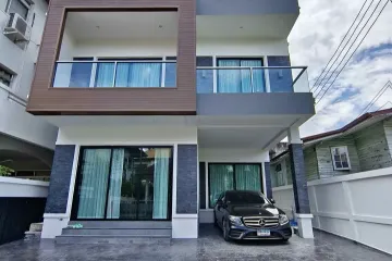 5 Bedroom House for Sale or Rent in Phra Khanong Nuea, Bangkok near BTS Ekkamai