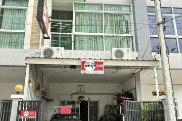 4 Bedroom Townhouse for sale in Chan Kasem, Bangkok
