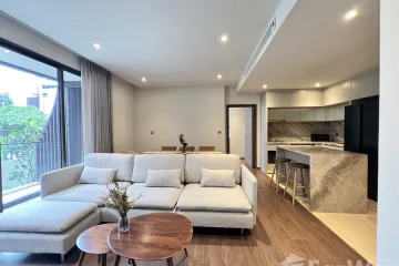 2 Bedroom Condo for rent in Via 61, Khlong Tan Nuea, Bangkok near BTS Ekkamai