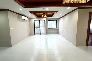 3 Bedroom Condo for sale in Si Phraya River View, Talat Noi, Bangkok near MRT Hua Lamphong