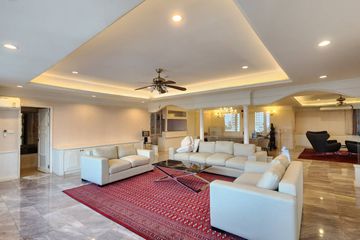 3 Bedroom Condo for rent in Phra Khanong Nuea, Bangkok near BTS Ekkamai