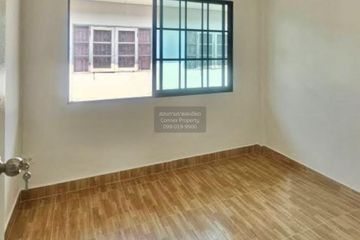 2 Bedroom Townhouse for sale in Bang Khu Rat, Nonthaburi