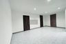 3 Bedroom Townhouse for sale in Dokmai, Bangkok