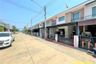3 Bedroom Townhouse for sale in Bang Khayaeng, Pathum Thani