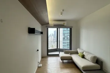 2 Bedroom Condo for rent in TRIPLE Y RESIDENCE, Wang Mai, Bangkok near MRT Sam Yan