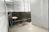 Warehouse / Factory for rent in Phlapphla, Bangkok near MRT Lat Phrao 83