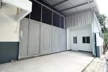 Warehouse / Factory for rent in Phlapphla, Bangkok near MRT Lat Phrao 83