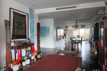 4 Bedroom Condo for sale in Castle Hill Mansion, Phra Khanong Nuea, Bangkok near BTS Ekkamai
