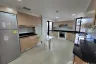 3 Bedroom Apartment for rent in Peng Seng Mansion, Lumpini, Bangkok near BTS Ratchadamri