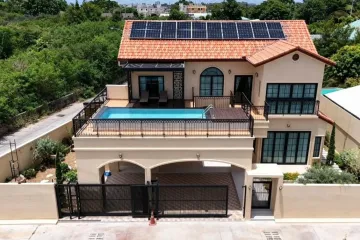 5 Bedroom Villa for sale in Chonburi