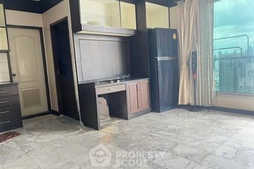 2 Bedroom Condo for sale in Sathorn House, Silom, Bangkok near BTS Surasak