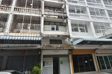 3 Bedroom Commercial for rent in Phra Khanong, Bangkok near BTS Phra Khanong