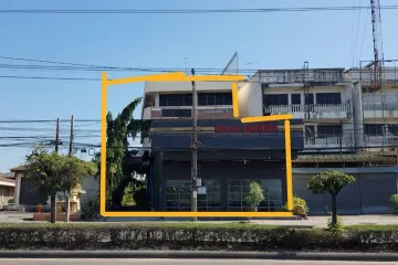 Land for sale in Lam Pla Thio, Bangkok