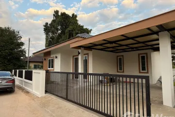 3 Bedroom House for rent in Ban Waen, Chiang Mai