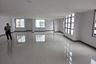 Office for rent in Huai Khwang, Bangkok near MRT Sutthisan