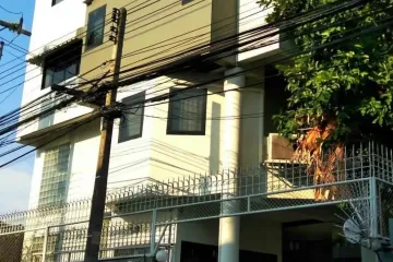 3 Bedroom House for rent in Bang Chak, Bangkok near BTS Punnawithi