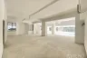 Commercial for rent in Khlong Tan Nuea, Bangkok