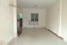 3 Bedroom Townhouse for sale in Lio Townhome Paholyotin - Watcharapol, Khlong Thanon, Bangkok