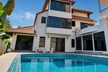 6 Bedroom Villa for sale in Paradise villa 1, Nong Prue, Chonburi