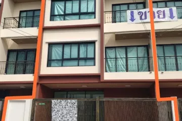 4 Bedroom Townhouse for sale in Khlong Kum, Bangkok