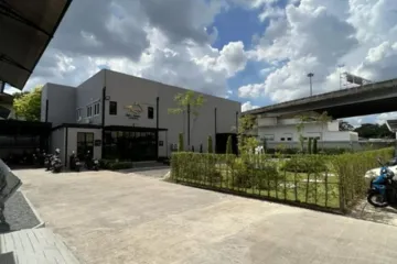 Land for sale in Bang Kapi, Bangkok near MRT Pradit Manutham