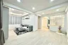 5 Bedroom House for rent in Huai Khwang, Bangkok near MRT Thailand Cultural Centre