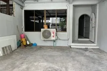 2 Bedroom Townhouse for rent in Khlong Tan Nuea, Bangkok