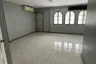 2 Bedroom Townhouse for rent in Khlong Tan Nuea, Bangkok