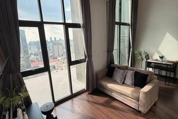1 Bedroom Condo for sale in C Ekkamai, Khlong Tan Nuea, Bangkok near BTS Ekkamai
