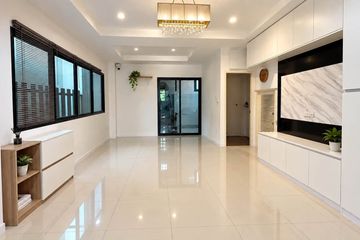 4 Bedroom Townhouse for sale in Wang Thonglang, Bangkok