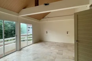 3 Bedroom Townhouse for Sale or Rent in Sam Sen Nok, Bangkok