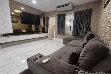 4 Bedroom House for rent in Din Daeng, Bangkok near MRT Sutthisan