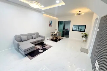 3 Bedroom Townhouse for sale in Baan klang muang Phaholyothin 50, Chatuchak, Bangkok near MRT Phahon Yothin