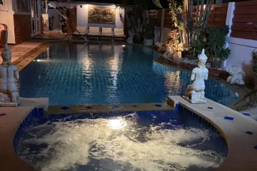4 Bedroom Villa for sale in Baan Roth, Nong Kae, Prachuap Khiri Khan