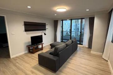 2 Bedroom Condo for rent in LAKE AVENUE Sukhumvit 16, Khlong Toei, Bangkok near BTS Asoke