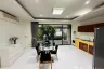 4 Bedroom House for rent in Khlong Toei Nuea, Bangkok near MRT Phetchaburi