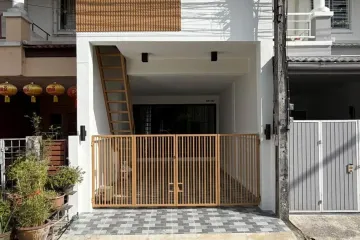 3 Bedroom Townhouse for sale in Phanason Villa (Borae), Wichit, Phuket