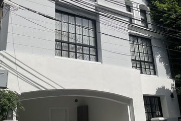 4 Bedroom Townhouse for rent in Khlong Tan Nuea, Bangkok
