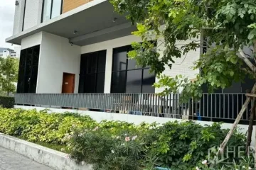 Commercial for rent in Khlong Toei, Bangkok near MRT Queen Sirikit National Convention Centre